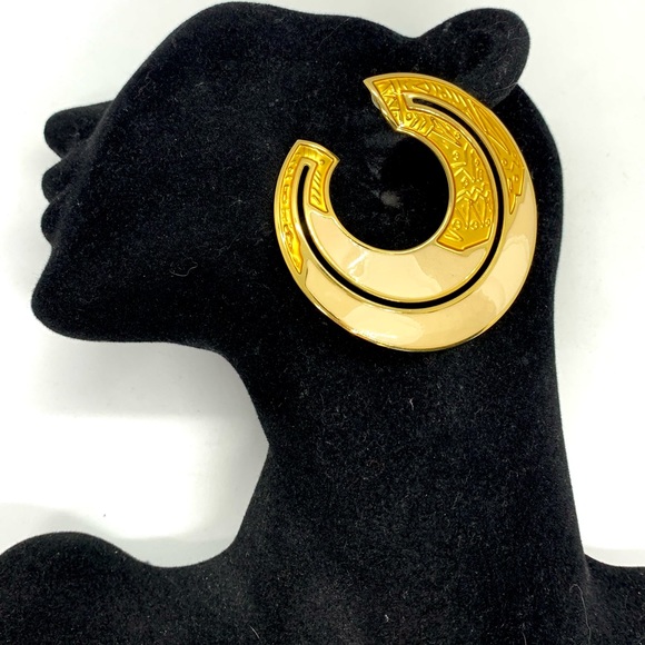 Vintage Edgar BEREBI Designer Enamelled Gold Foil Earrings Cream Swirl 1990s - Picture 1 of 7